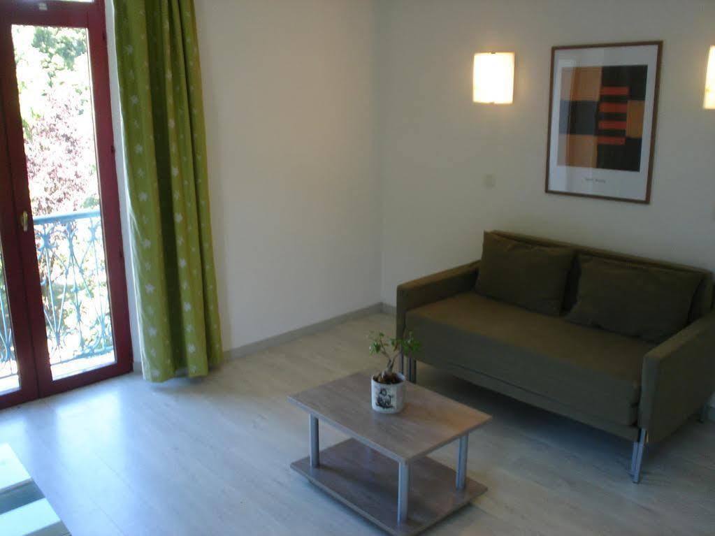 Terres De France - Appart'Hotel Le Splendid อัลวาร์ ภายนอก รูปภาพ